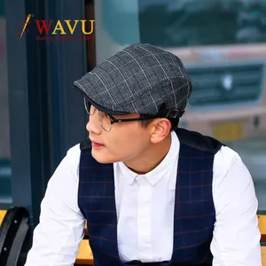 Cách đội nón beret nam