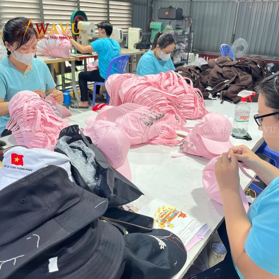 Cơ sở may nón Wavu