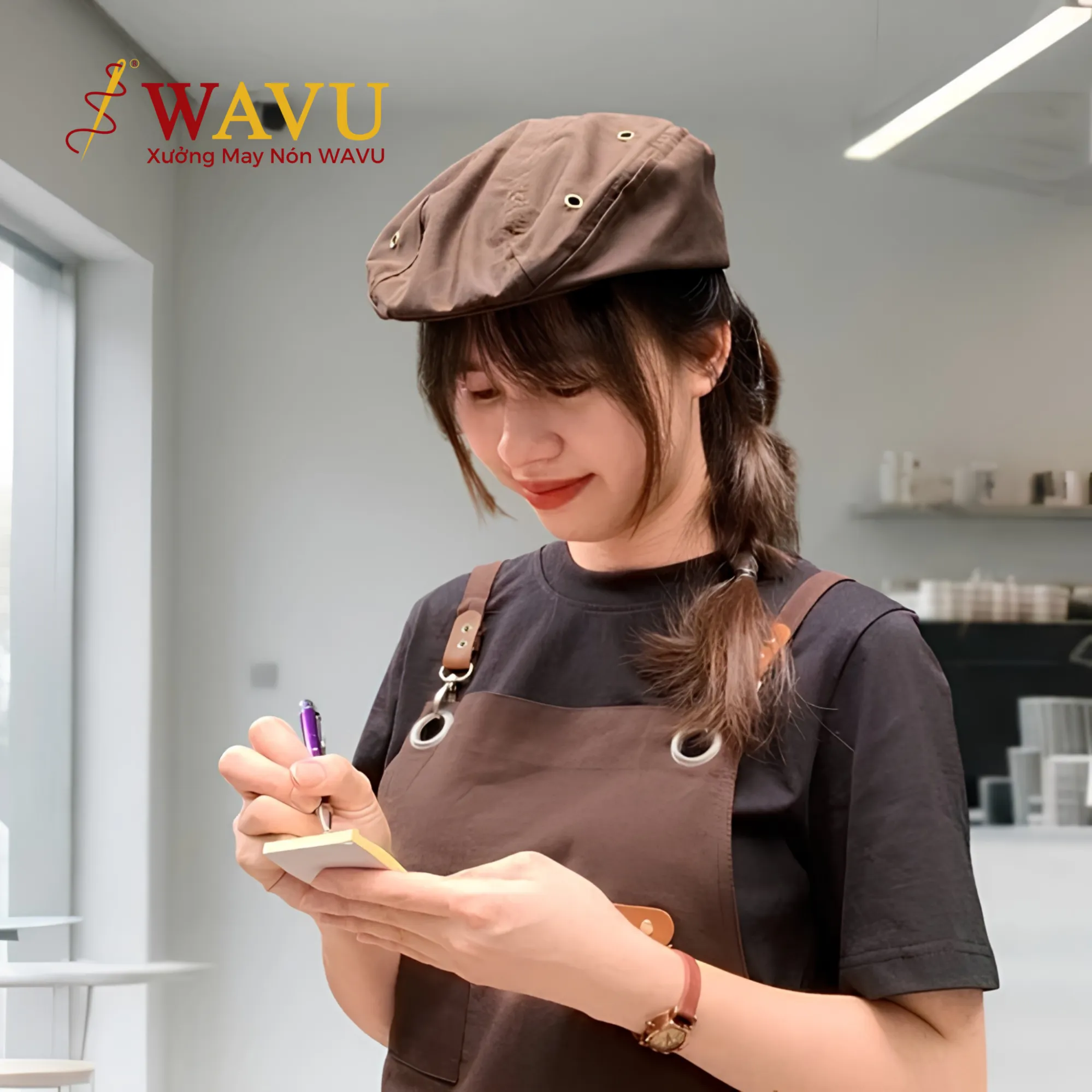 Nón beret làm đồng phục nhân viên